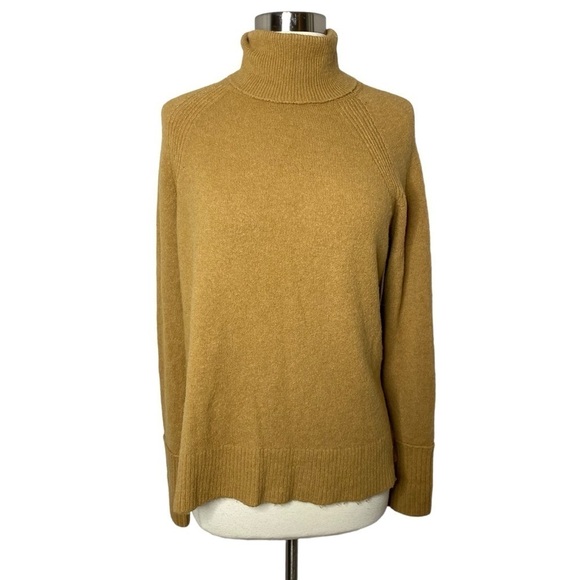 J.Crew Alpaca Merino Wool Blend Camel Turtleneck Sweater XS Style H4131 - Picture 1 of 8